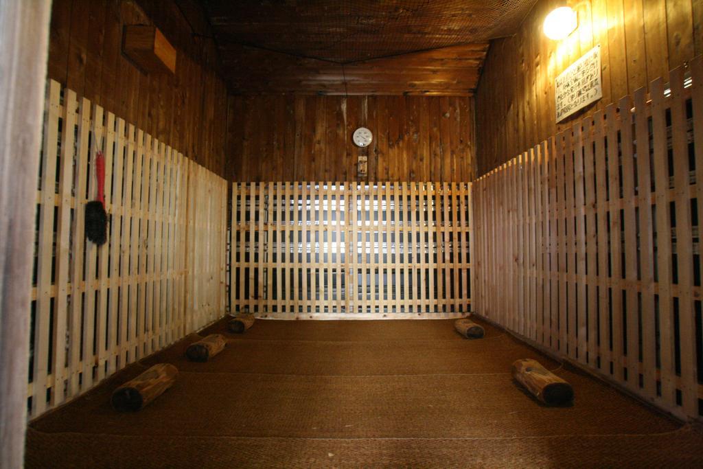 Ishiuchi Yung Parunas Minamiuonuma Exterior photo
